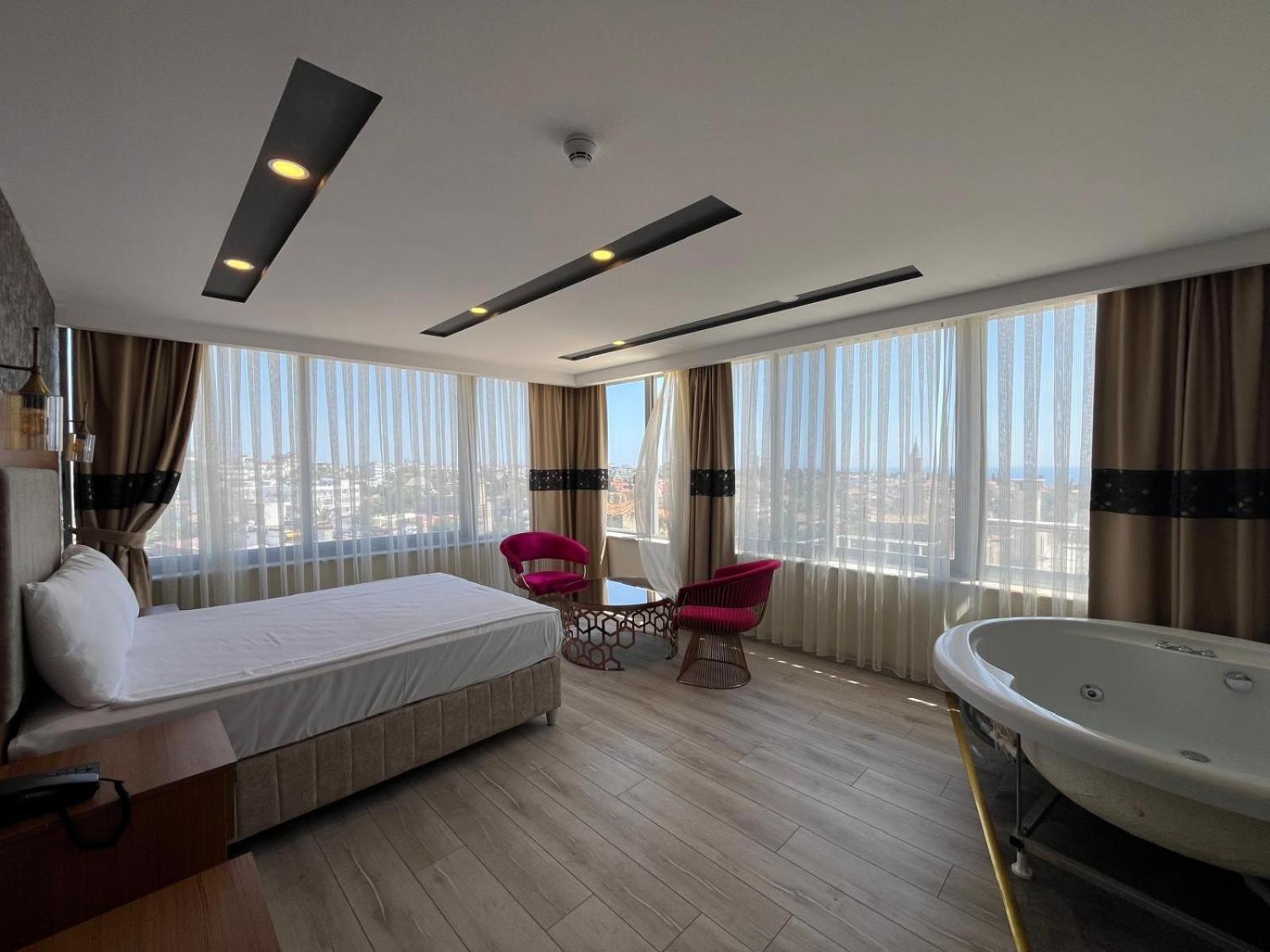 Golden Lux Hotel Анталия Екстериор снимка