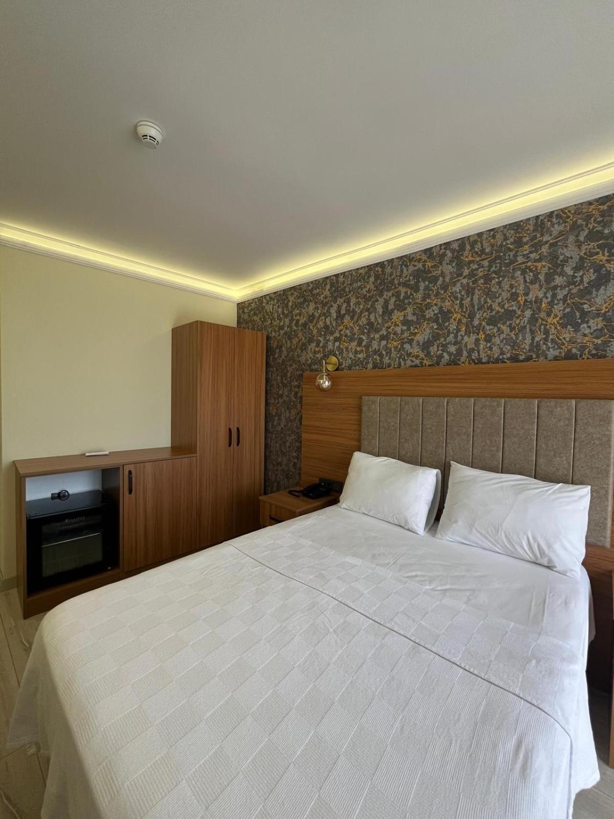 Golden Lux Hotel Анталия Екстериор снимка